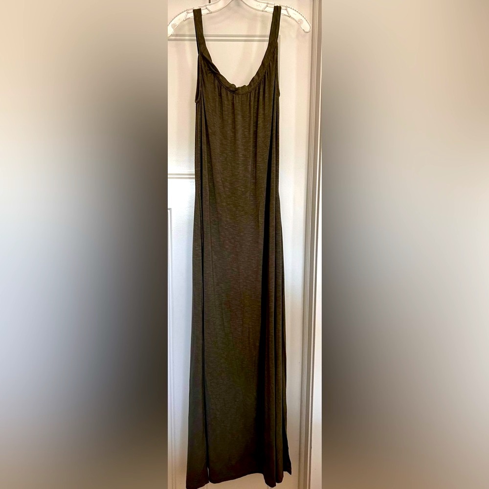 Matty M V-Neck Maxi Dress M Green Pockets Stretch Casual Everyday - Picture 3 of 11